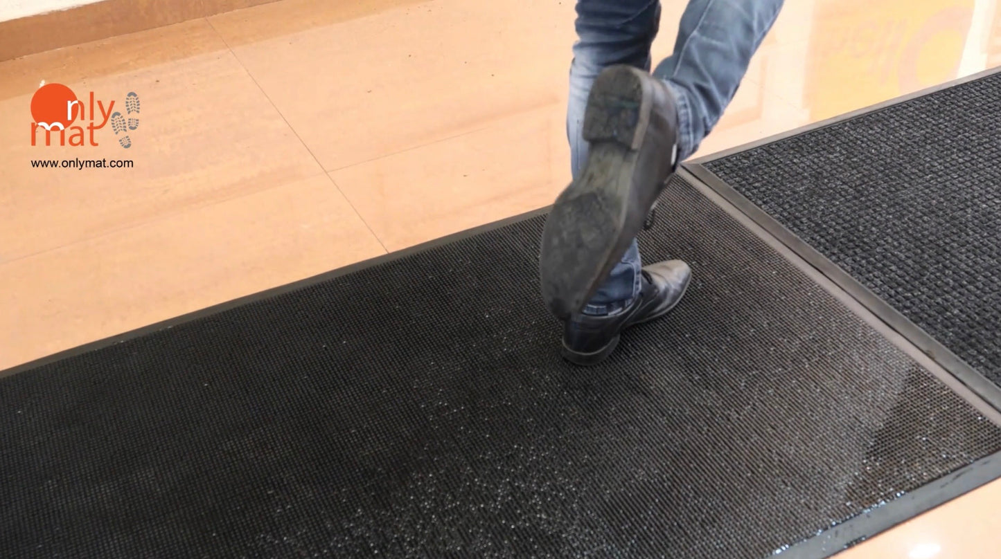 Heavy Traffic Rubber Pin Mat - Sanitisation Mat - OnlyMat
