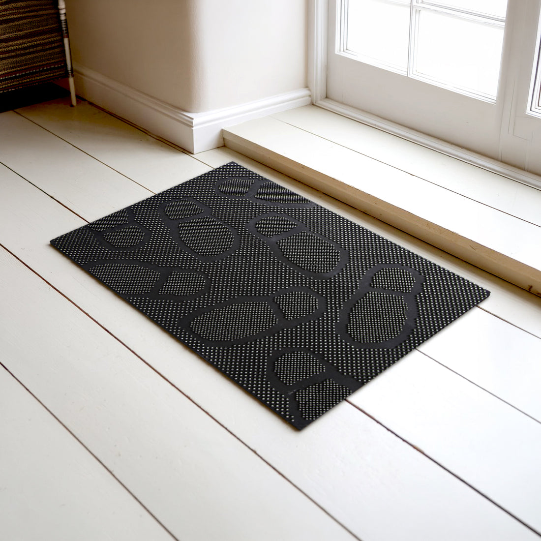 OnlyMat Lightweight Black Rubber Pin Foot Mark Design Floor Mat