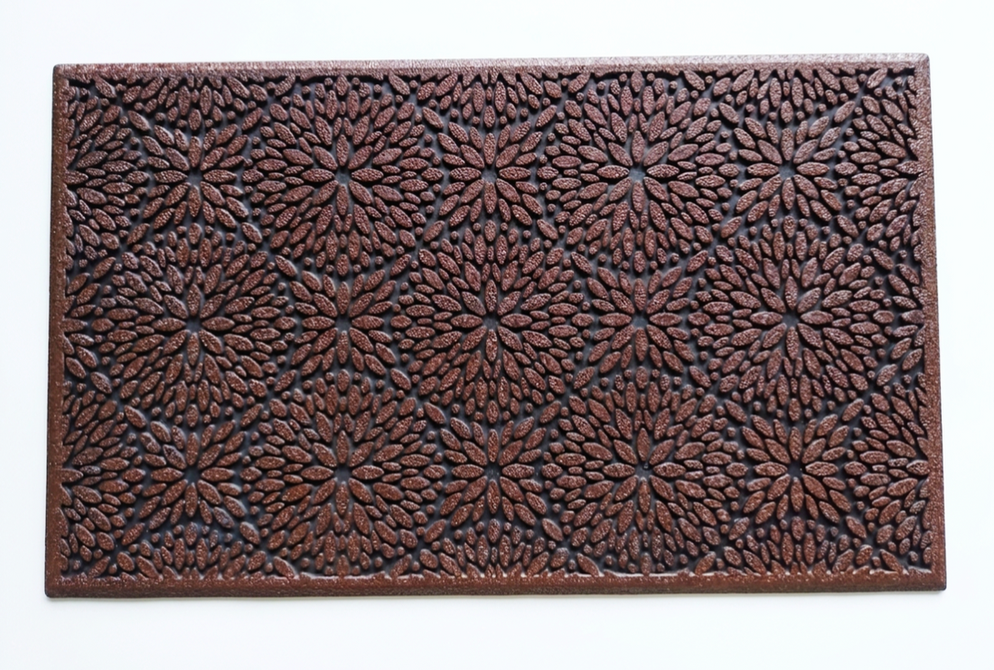 
                      
                        OnlyMat Bronze Petal Pattern Metallic Rubber Doormat
                      
                    