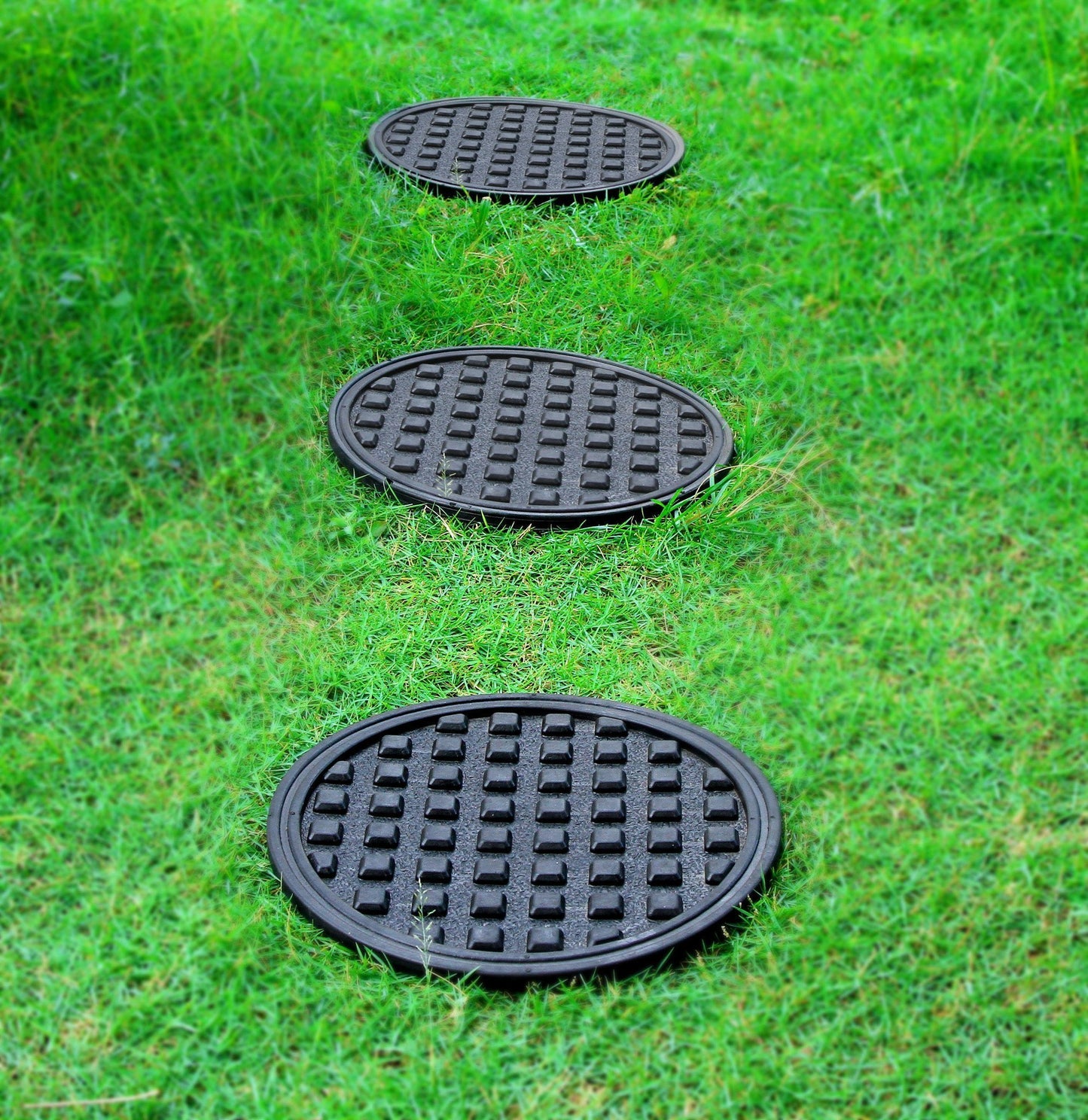 Heavy-duty Round Rubber Garden Tile Mat for Flower Pots - OnlyMat