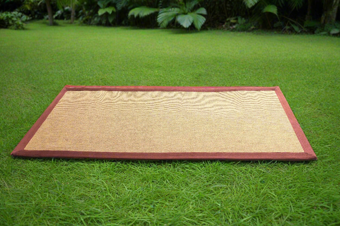 
                      
                        Eco-Friendly Jute Anti-Skid Yoga Mat With Brown Cotton Border - OnlyMat
                      
                    