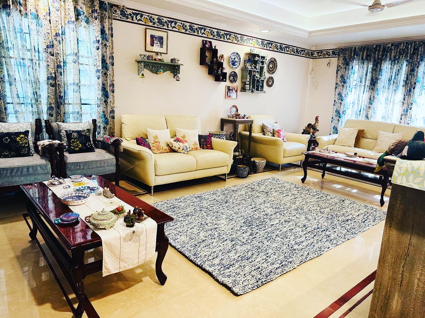 OnlyMat Blues Luxe Rug - Handwoven Jute Carpet - Tie and Dye Handwoven Jute Carpet with Blue and White Colours