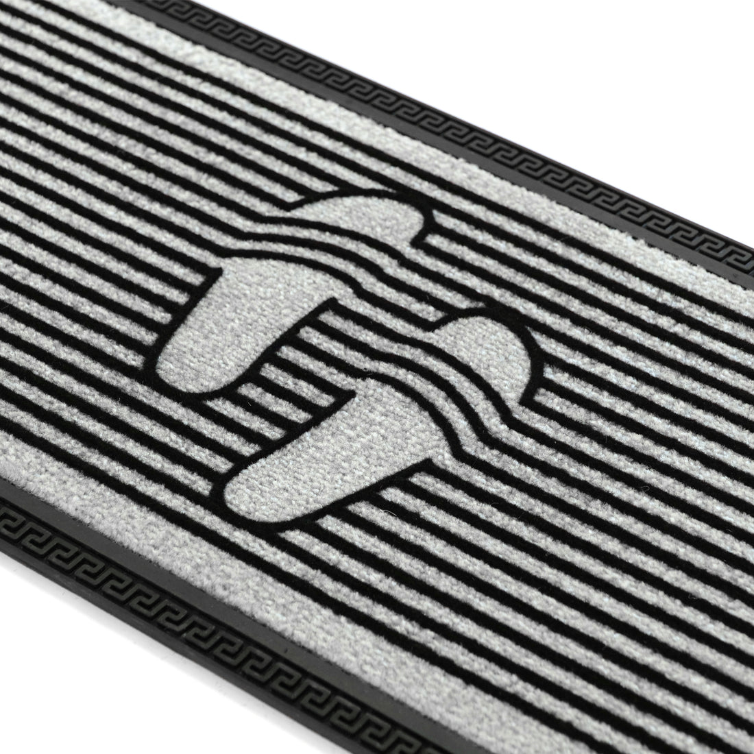 OnlyMat Elegant Shoe Pattern Flocked Soft PP Mat with Rubber Backing